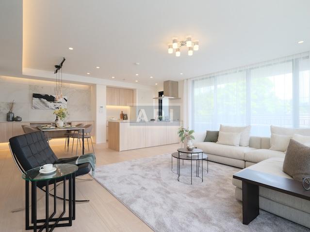  |  Interior photo 03