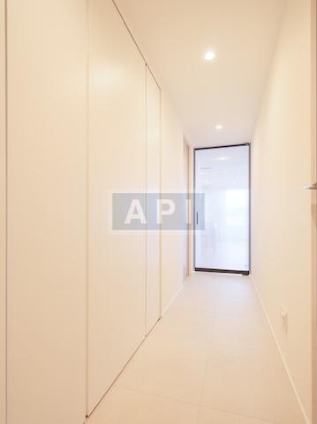  |  Interior photo 14
