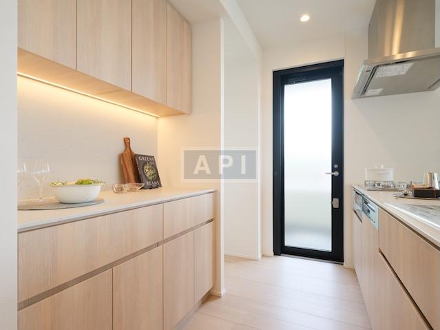  |  Interior photo 06