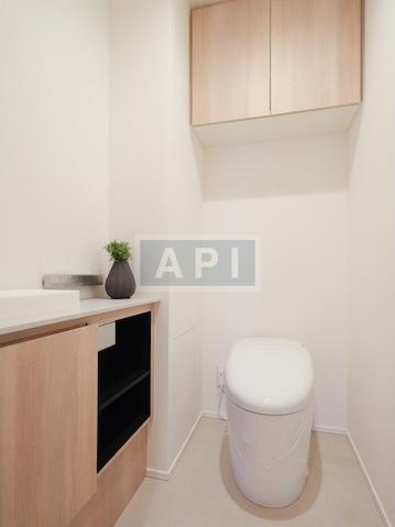  |  Interior photo 13