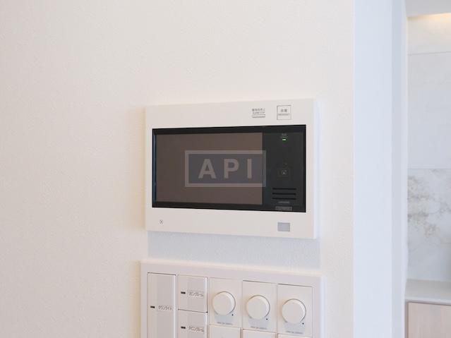  |  Interior photo 16