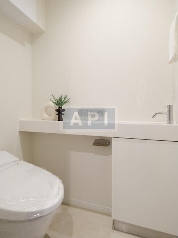  |  Interior photo 11
