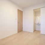  |  Interior photo 13