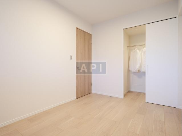 |  Interior photo 13