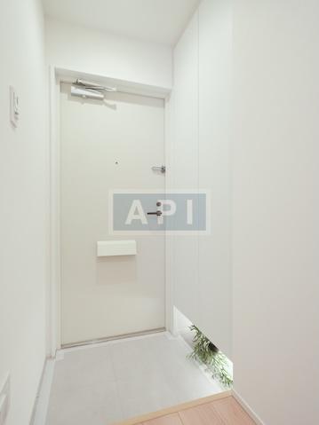 |  Interior photo 14