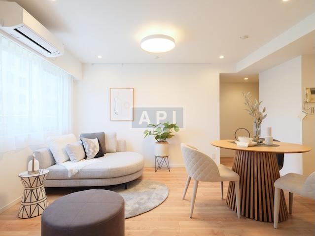  |  Interior photo 02