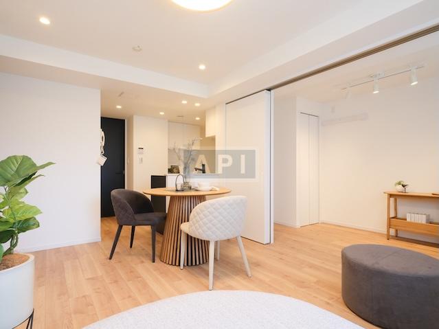  |  Interior photo 03