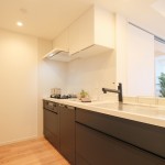  |  Interior photo 04