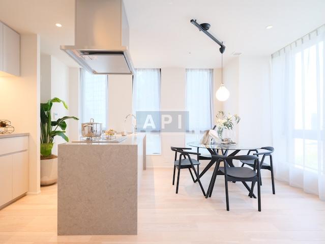  |  Interior photo 03