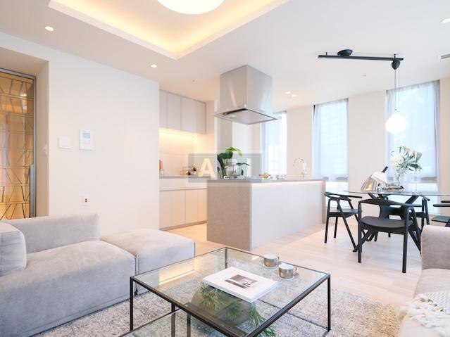  |  Interior photo 02