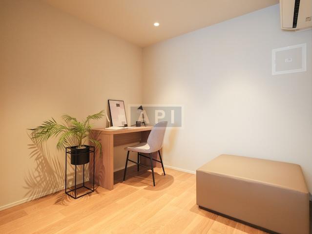  |  Interior photo 11