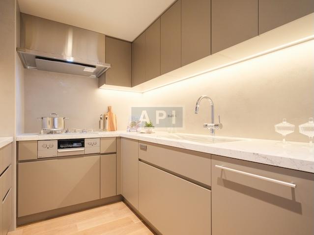  |  Interior photo 04