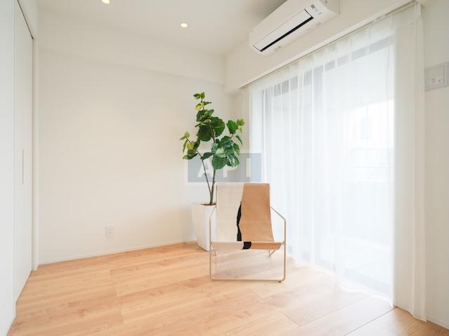  |  Interior photo 09
