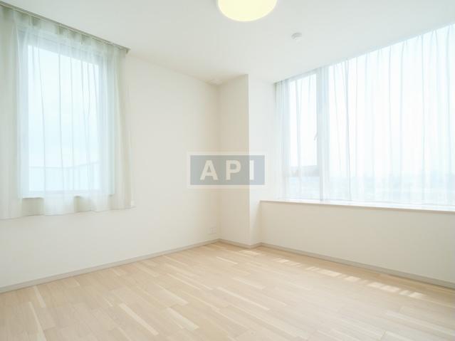  |  Interior photo 13