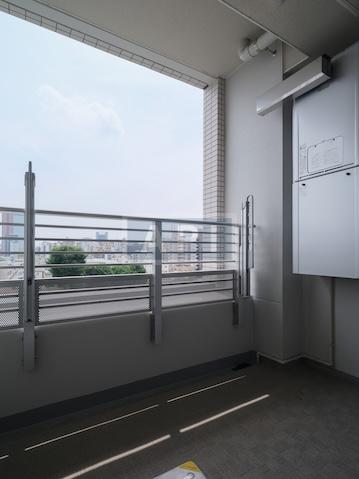  |  Interior photo 17