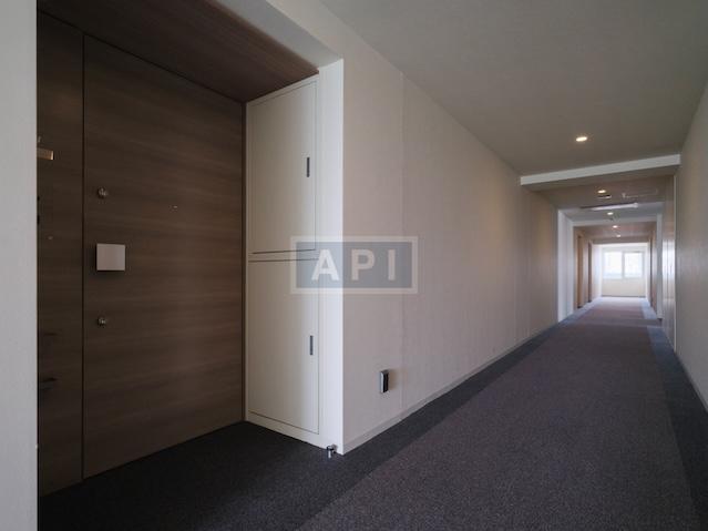  |  Interior photo 19