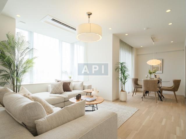  |  Interior photo 03