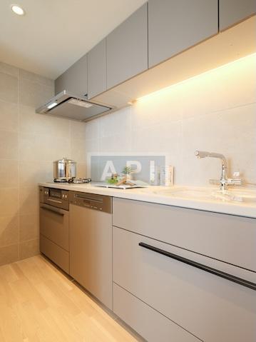  |  Interior photo 06