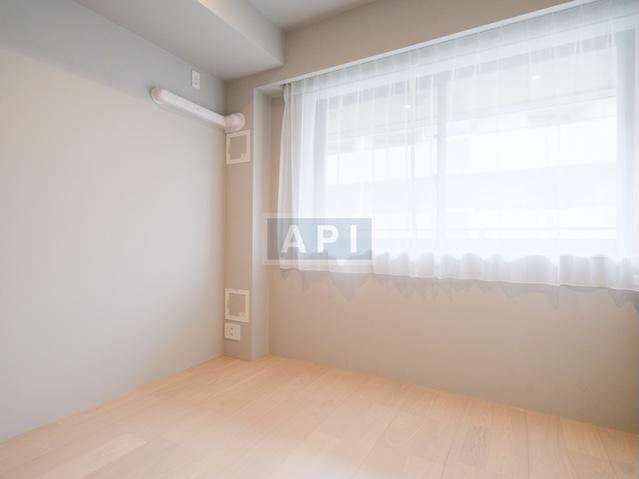  |  Interior photo 13