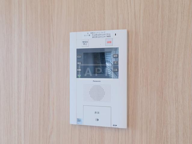  |  Interior photo 19
