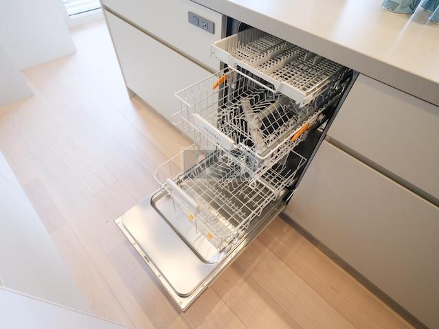  |  Interior photo 06