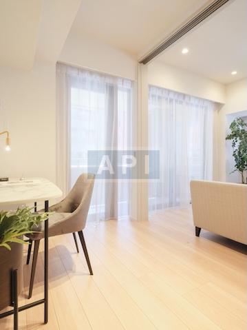 |  Interior photo 12