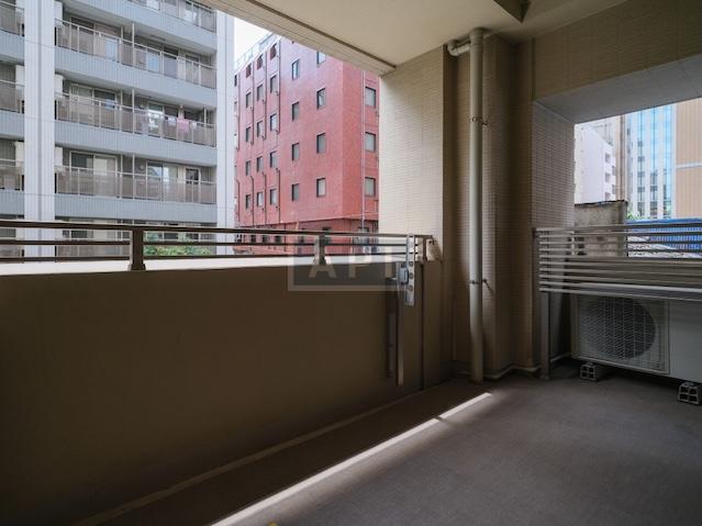  |  Interior photo 13