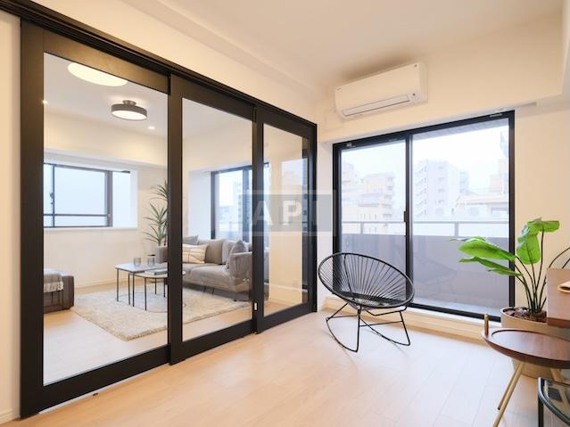  |  Interior photo 09