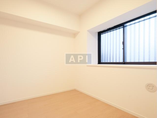  |  Interior photo 12