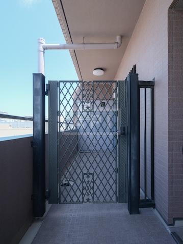  |  Interior photo 15