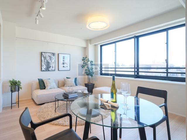  |  Interior photo 03