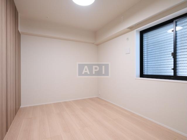  |  Interior photo 11