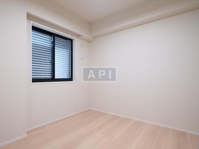  |  Interior photo 10