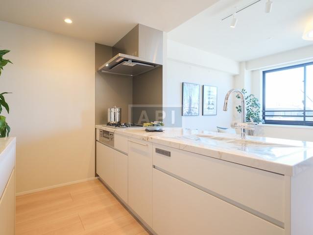  |  Interior photo 05