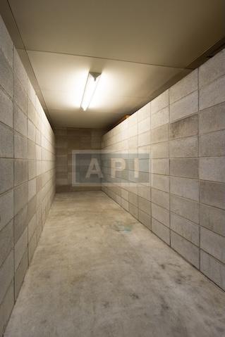  |  Interior photo 17
