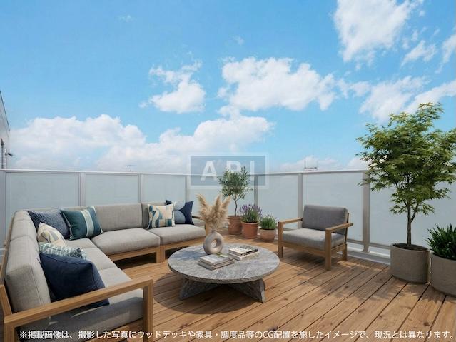  |  Interior photo 02