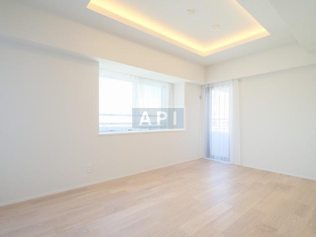  |  Interior photo 11