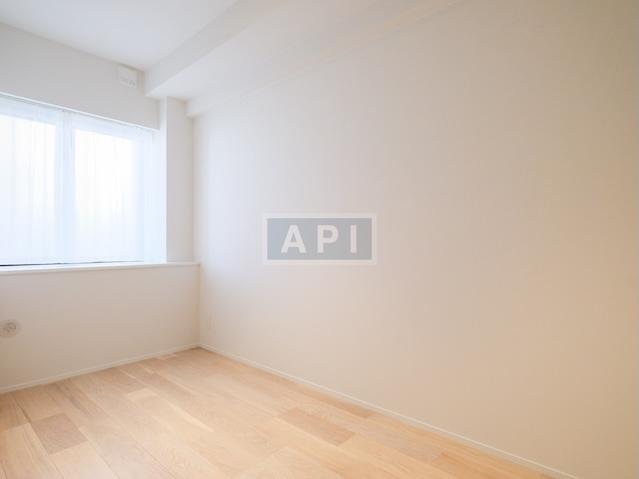  |  Interior photo 13