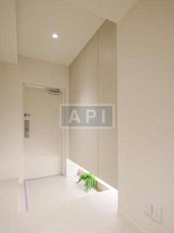  |  Interior photo 15