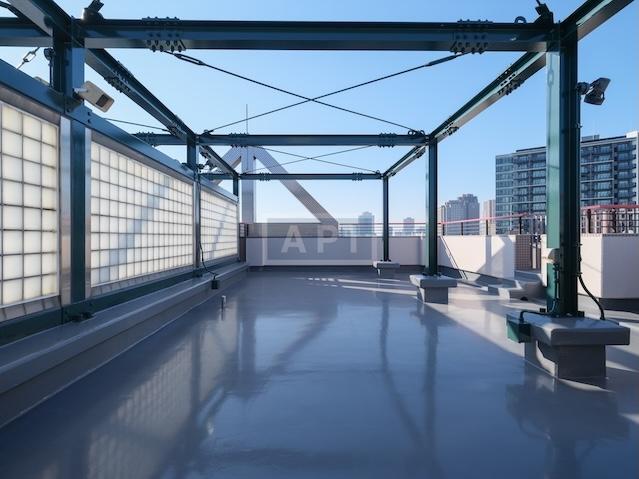  |  Interior photo 02