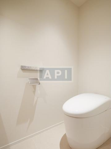  |  Interior photo 10