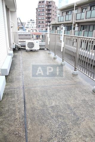  |  Interior photo 11