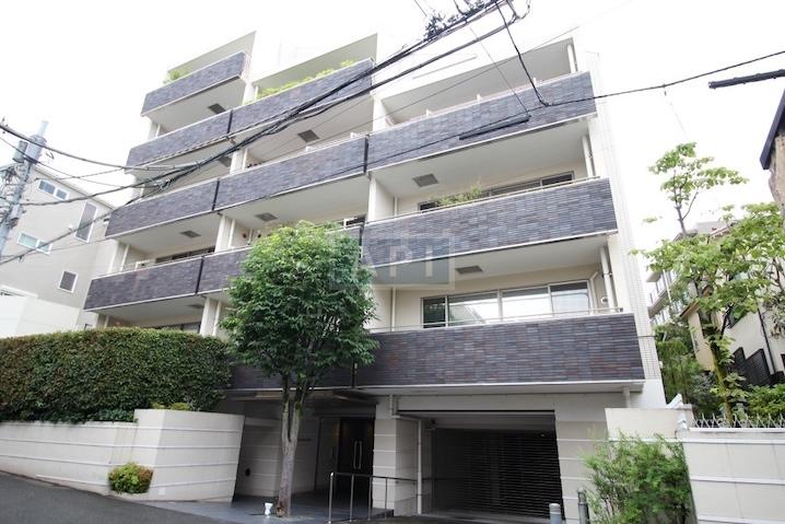  |  Exterior photo 01